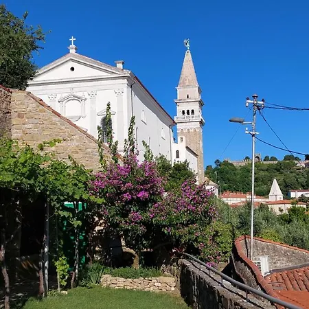 Vikendica Amazing View *